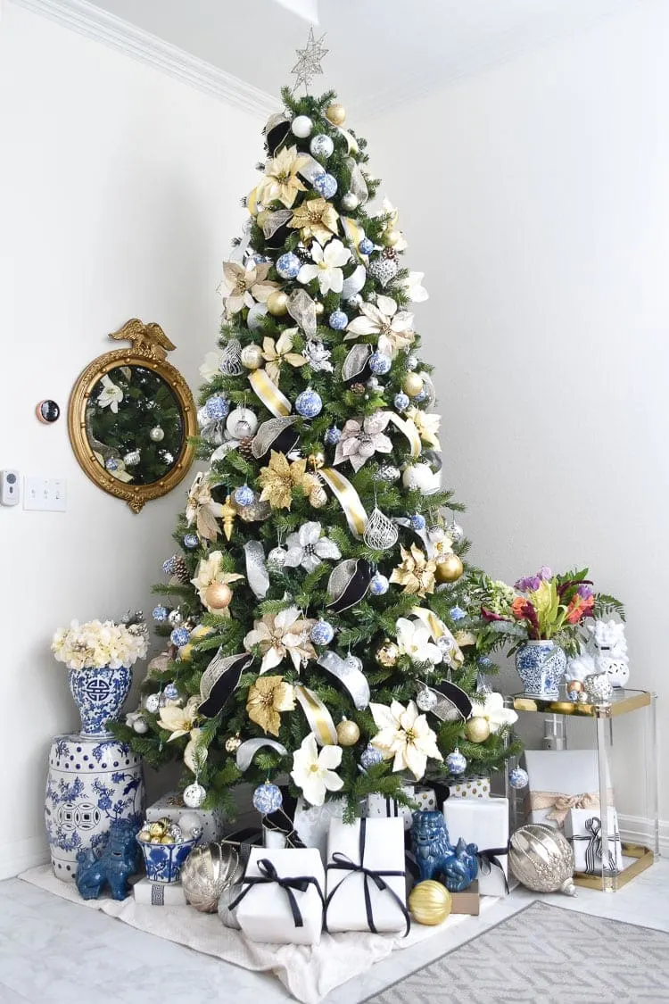 Chinoiserie Christmas tree