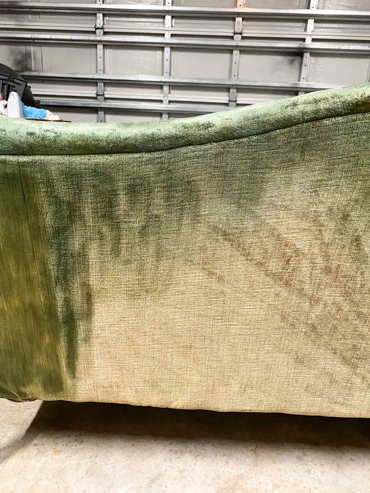 using a spray bottle to dye a sofa
